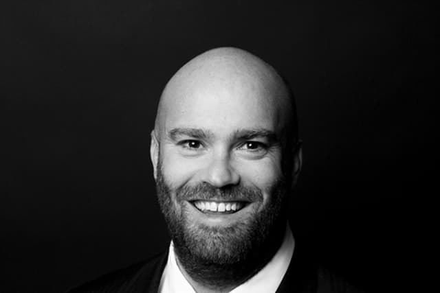 Portrait of Tom Schapira